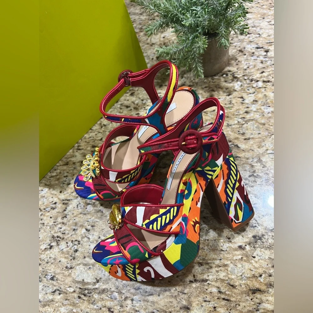 Gianni Bini Beaux Whimsical Mismatch Ornament Multicolor Platform Sandals 7.5M